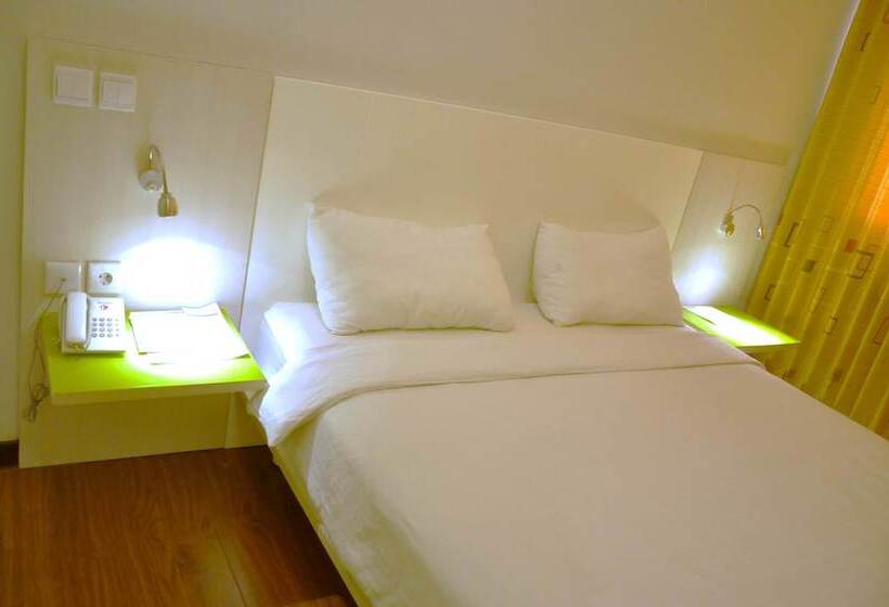 هتل Everbright Ambon