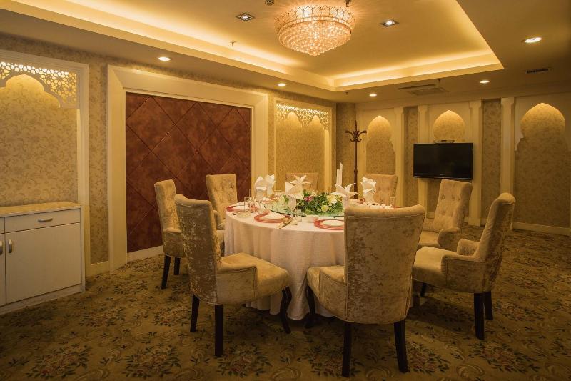 فندق Excemon Xinjiang Yilite
