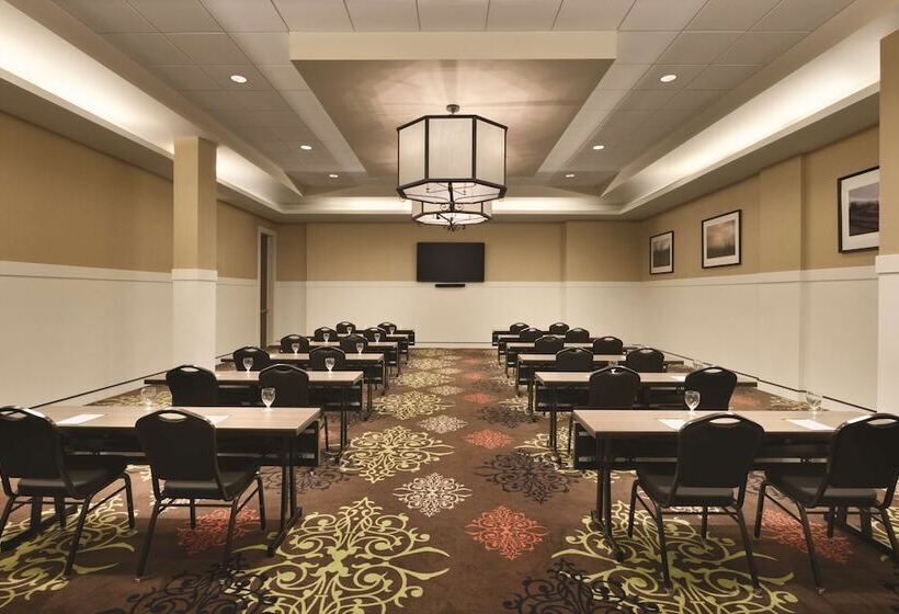 هتل Hilton Garden Inn Rochester Downtown, Ny