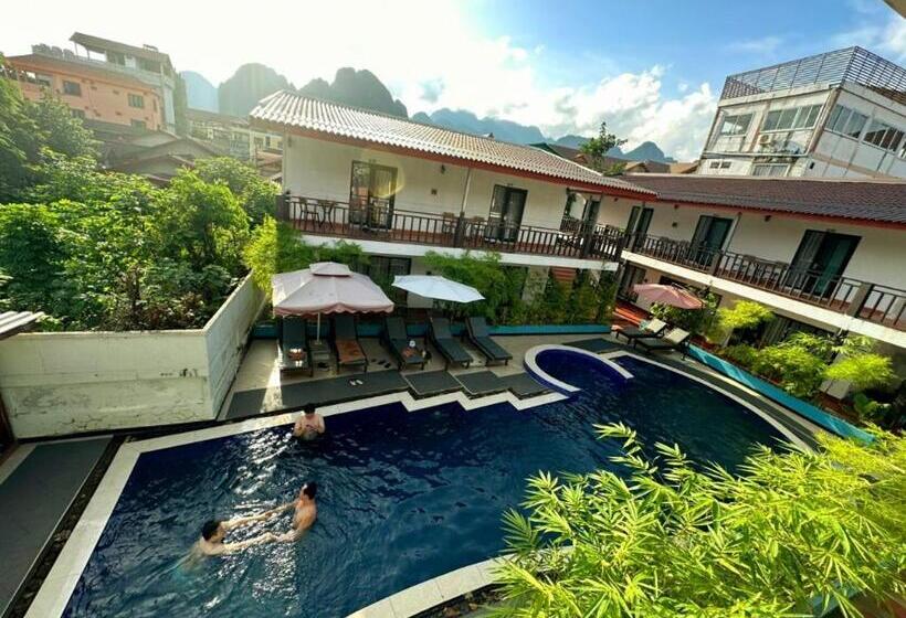 هتل Confetti Garden Resort