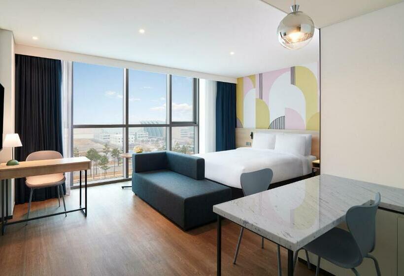 Отель Ibis Styles Ambassador Incheon Airport T2