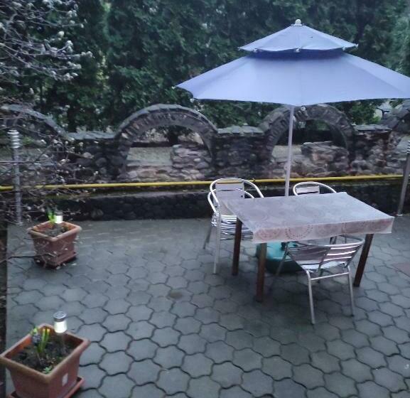 پانسیون Casa Rosa