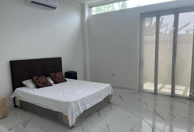 پانسیون Mansion Aura Del Mar