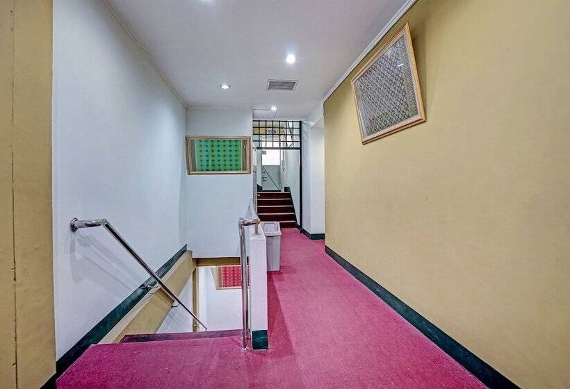 هتل Oyo 91805  Wisma Bari