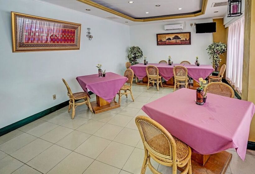 هتل Oyo 91805  Wisma Bari