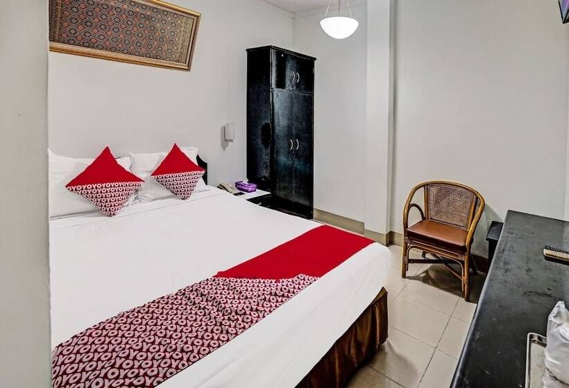 هتل Oyo 91805  Wisma Bari