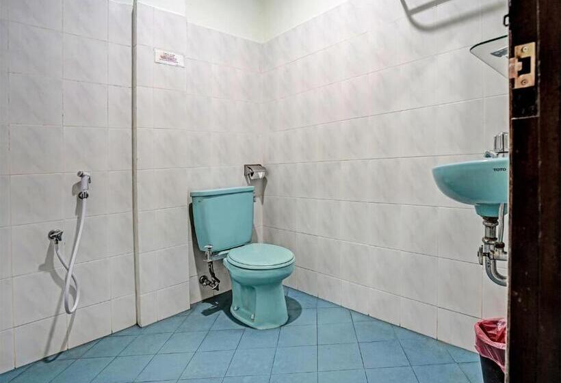 هتل Oyo 91805  Wisma Bari