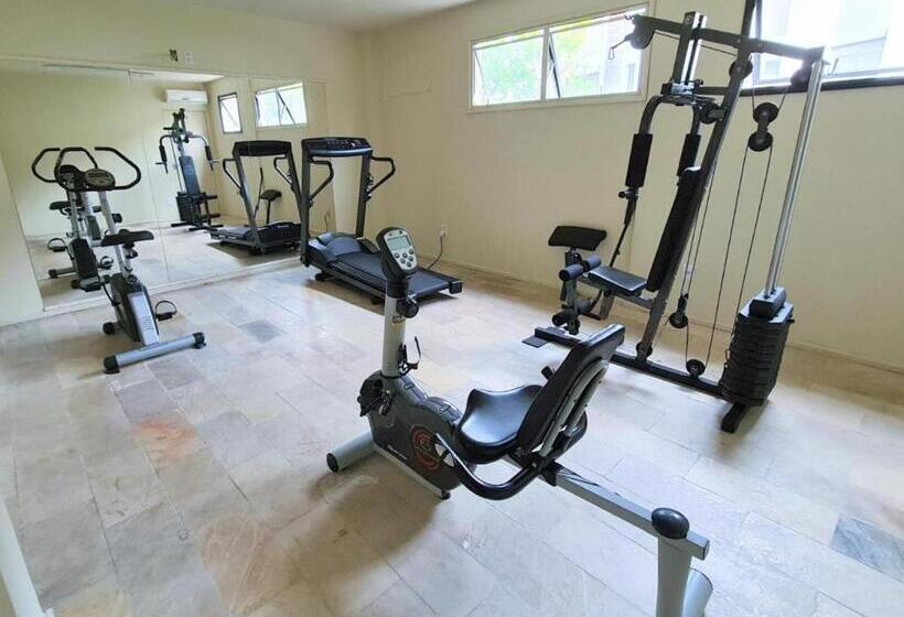 هتل Praia Brava  Studios