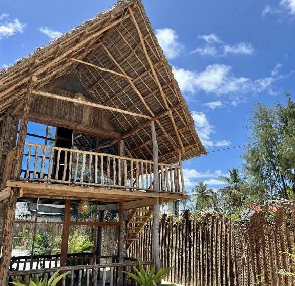 فندق Mwananchi Bungalows