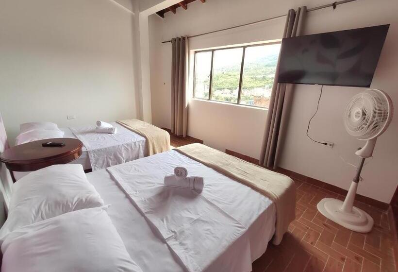 پانسیون Hostal Colors