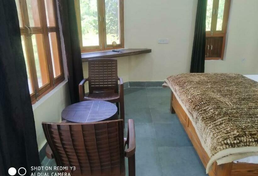 ホテル Aryan Riverside Camp, Panna Tiger Reserve, Madla
