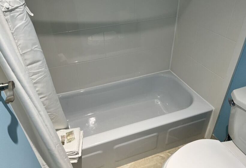 هتل Hometowne Studios By Red Roof Georgetown, Ky