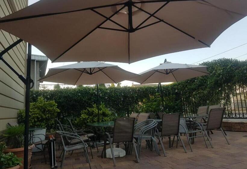 هتل Villa Golden Fleece