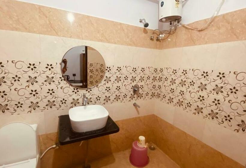 Shivalik Residency Hotel & Banquet Hall