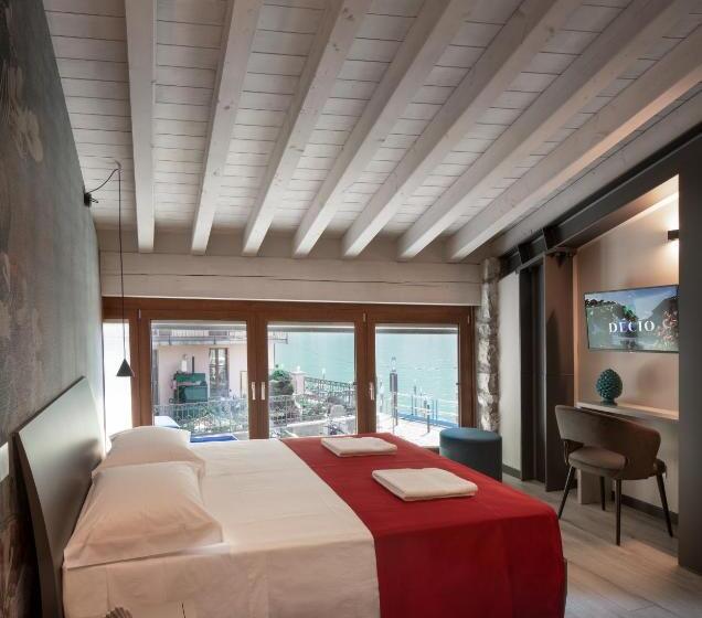 Общежитие Monte Isola   Decio Rooms