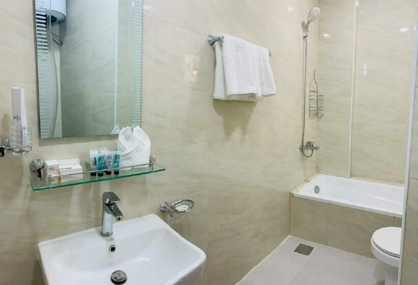 هتل Chelsea Gardens Apartment