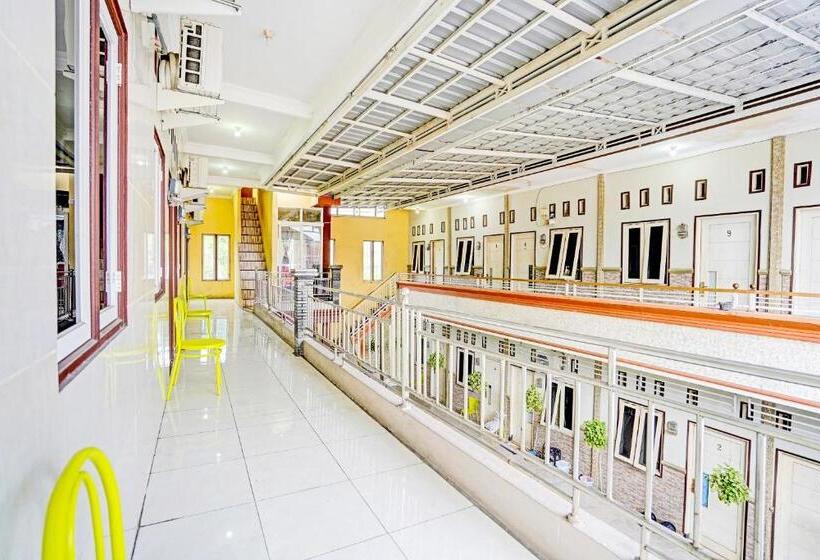 هتل Oyo 91795 Kos Jeehel Syariah