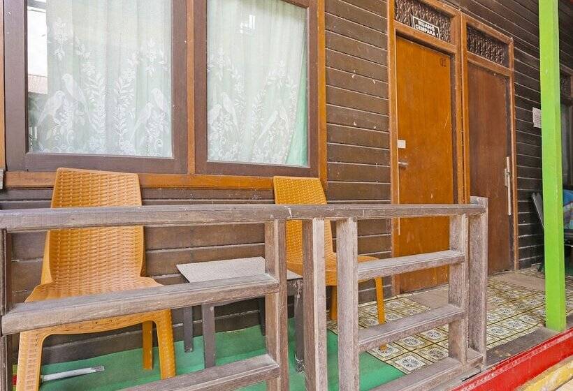 هتل Spot On 91793 Maila Homestay