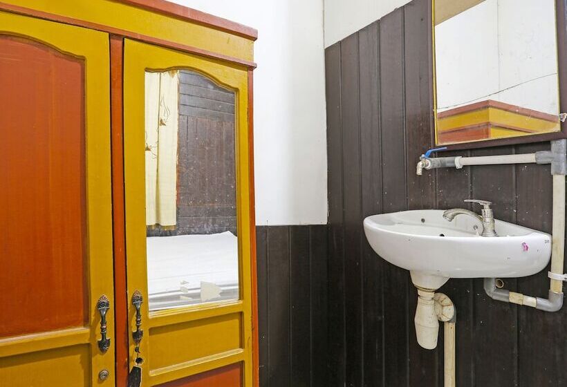 هتل Spot On 91793 Maila Homestay