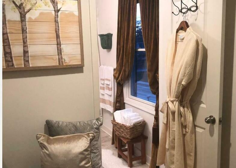 Naomi Bed & Breakfast