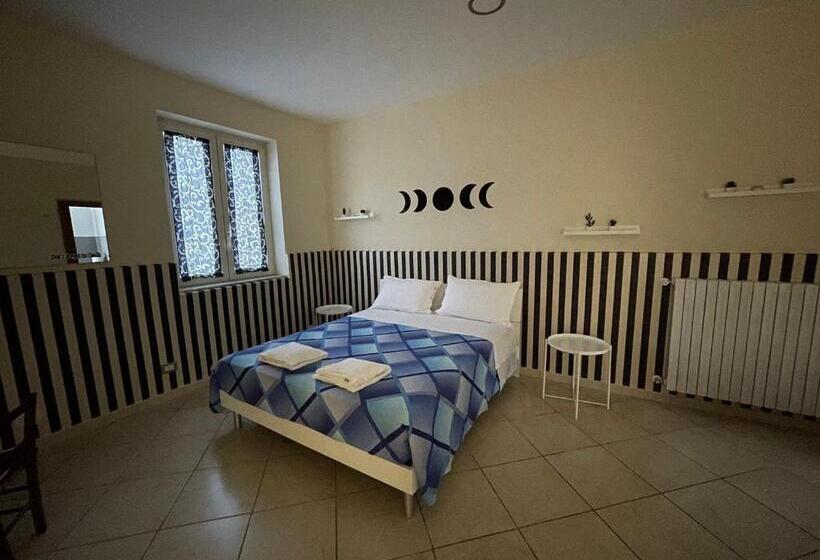 بنسيون Mezzaluna Guest House