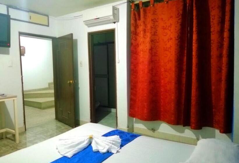 پانسیون Hostal El Rey