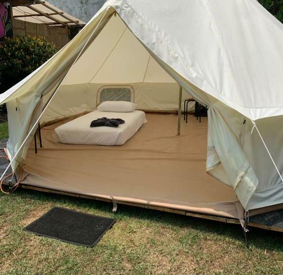 Yes Please! Hostel