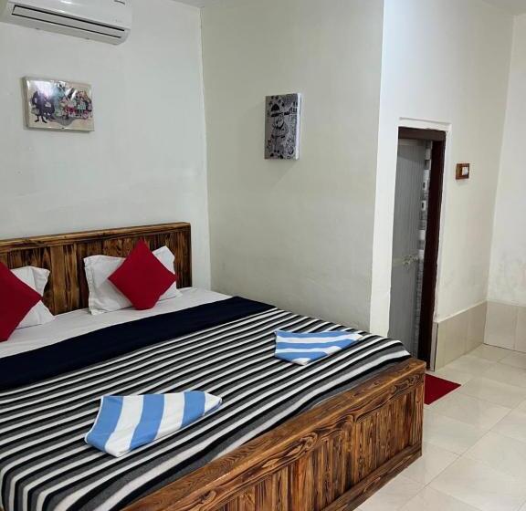 پانسیون Grand Royale Cottage Anjuna