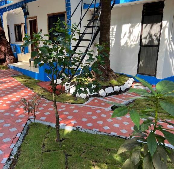 پانسیون Grand Royale Cottage Anjuna
