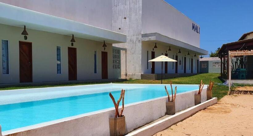 هاستل Pousada Mali