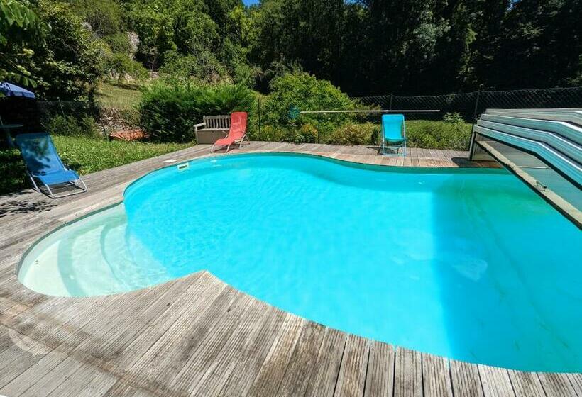 تختخواب و صبحانه Le Domaine De La Croze
