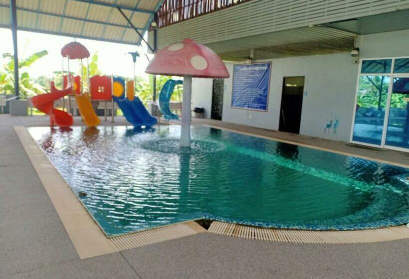 فندق Capital O 75412 V Resort