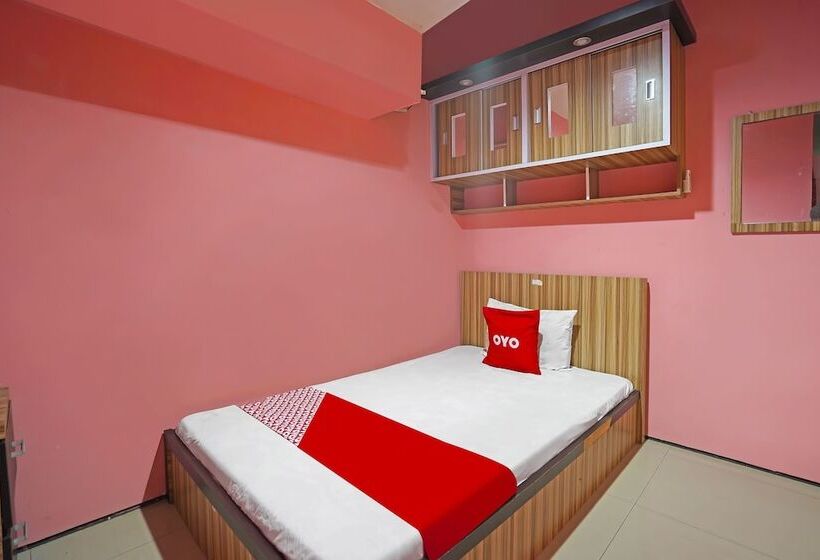 هتل Oyo 91743 Choirul Residence