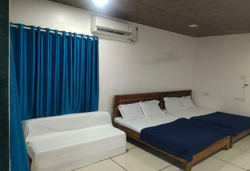 منتجع Kukoos Farm