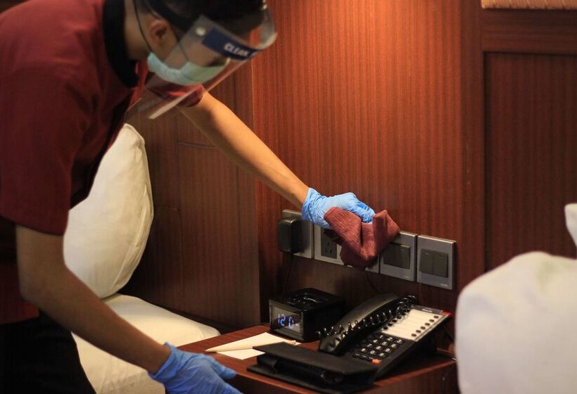 هتل Best Western Plus Makassar Beach