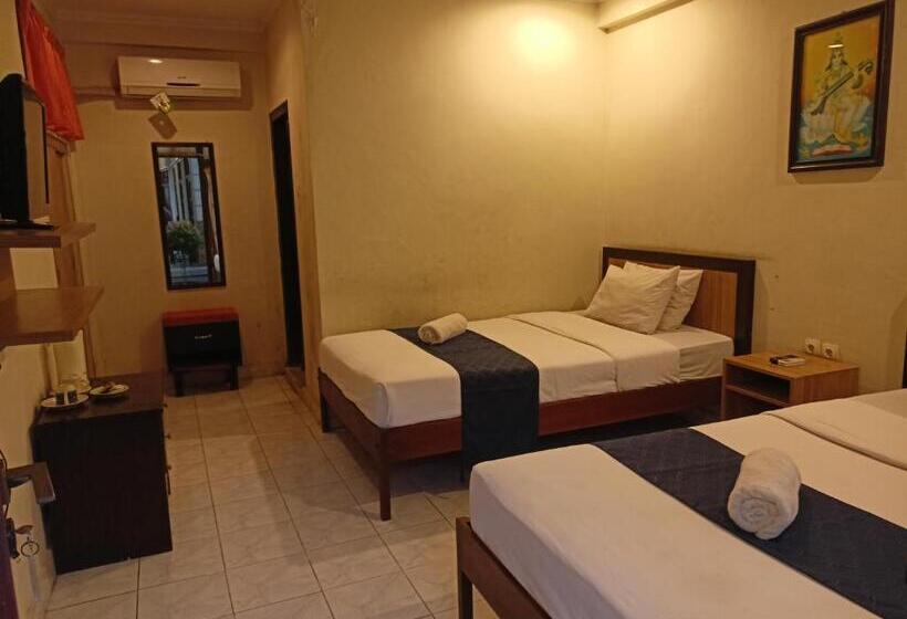 فندق Catur Adi Putra