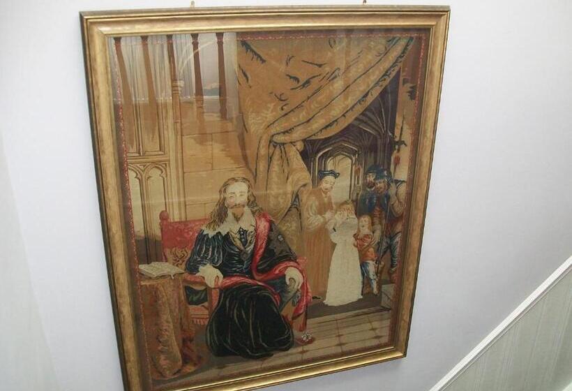 호텔 Chapel House