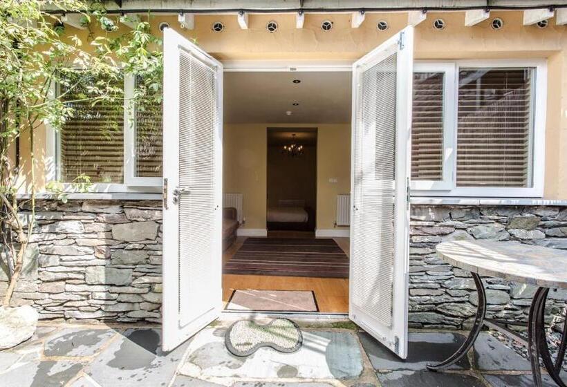 Отель Moss Grove Organic