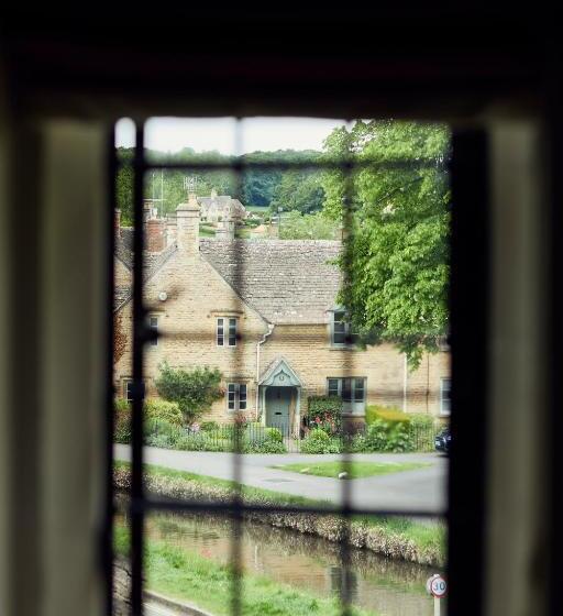 ホテル The Slaughters Country Inn