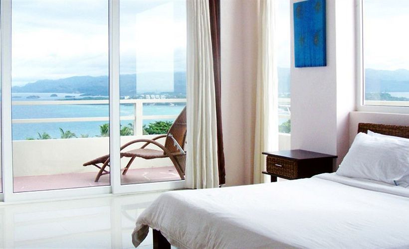 Tanawin Resort And Luxury Apartments