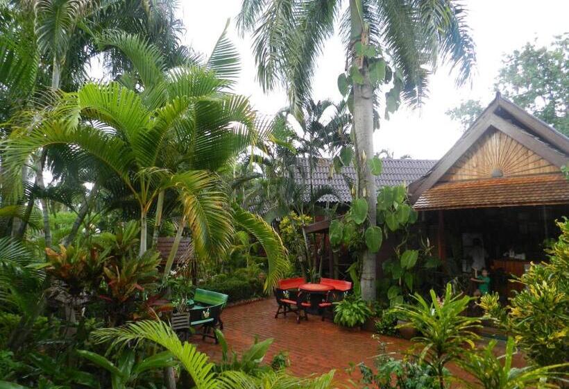 Thongbay Guesthouse
