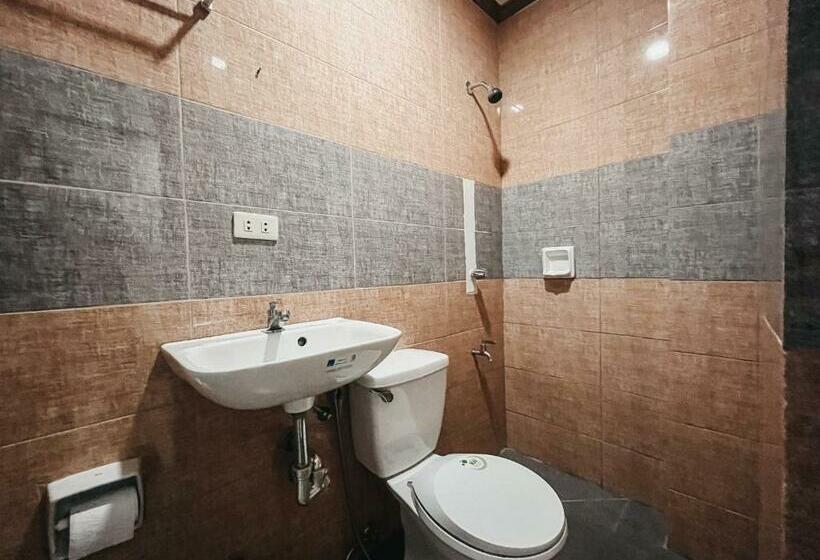 هتل La Choeben Suites