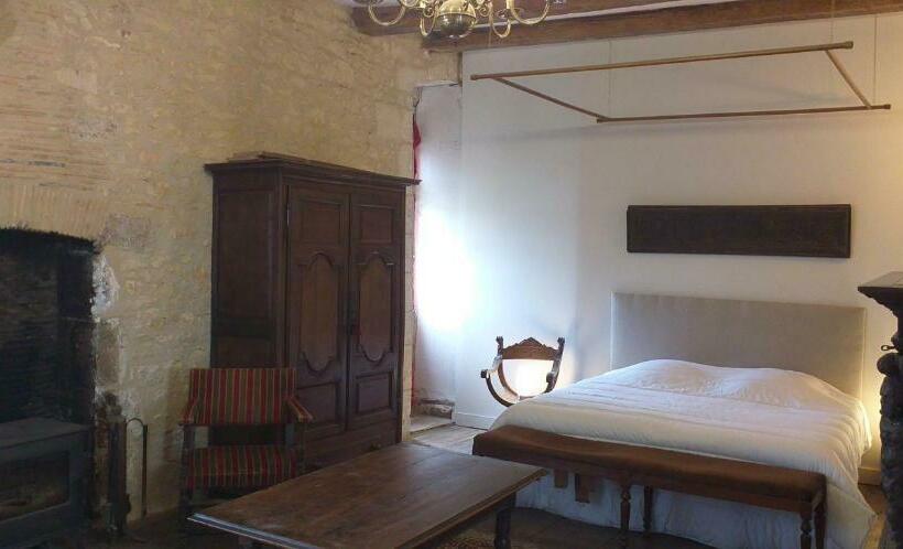 Bed and Breakfast Chambre Renaissance Au Château De Champagne Mouton