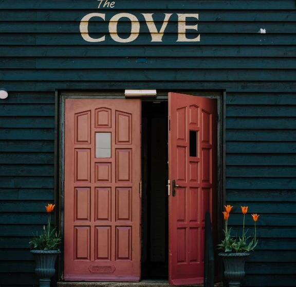 Fairlight Cove