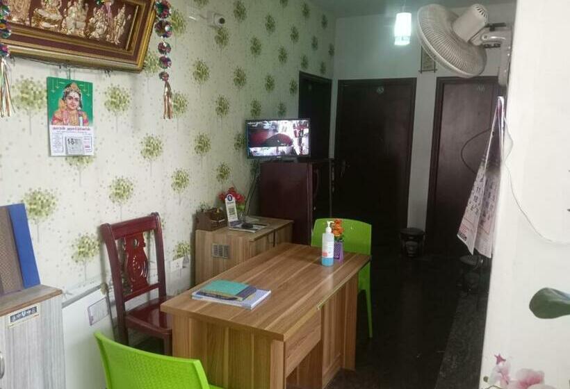 Отель Bluestones Residency