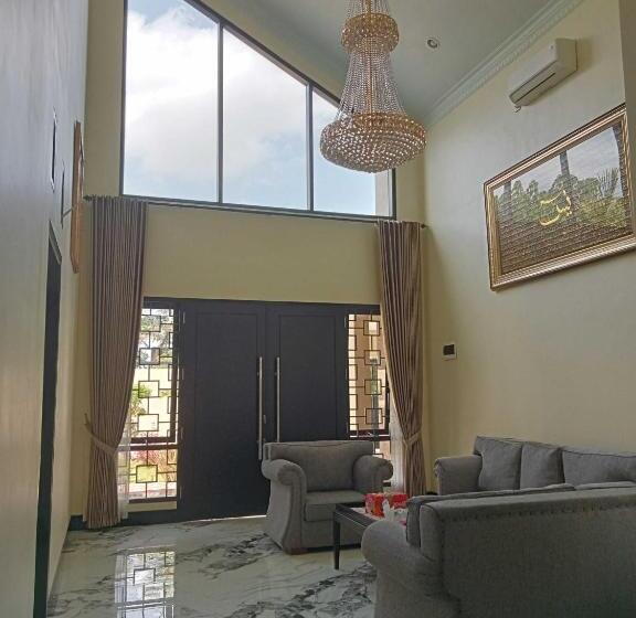 هتل Express O 91708 Rumah Sriwijaya 12a Syariah