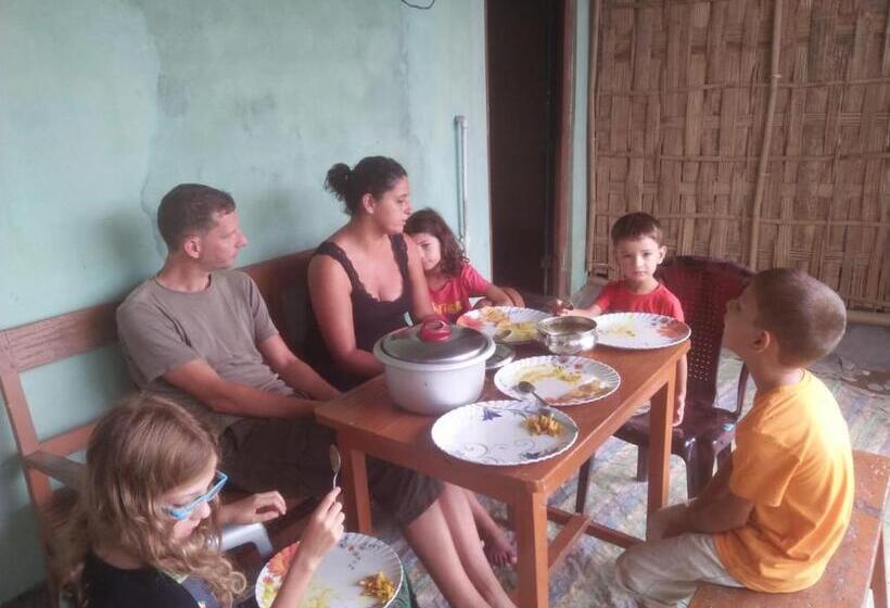 بنسيون Subansiri Lodge