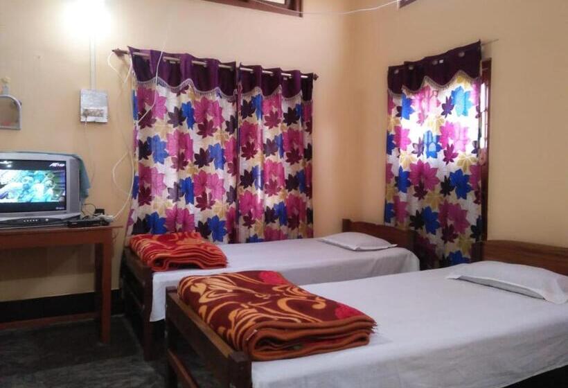 بنسيون Subansiri Lodge