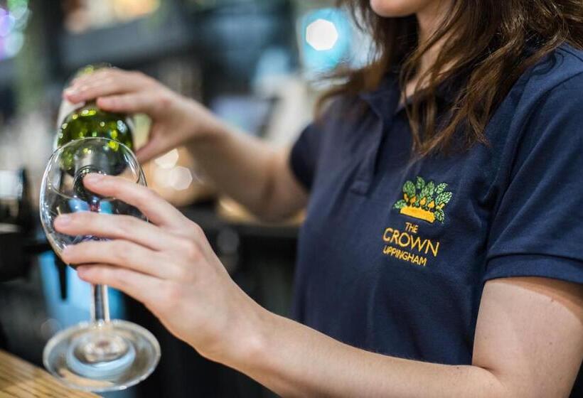 هاستل The Crown