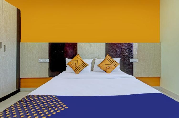Hotel Rrr Residency